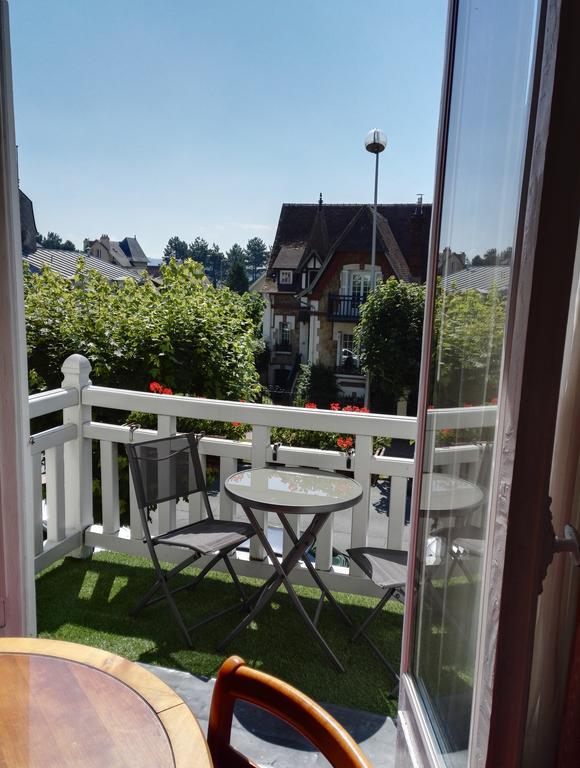 Hotel Marie Anne Deauville Exteriér fotografie
