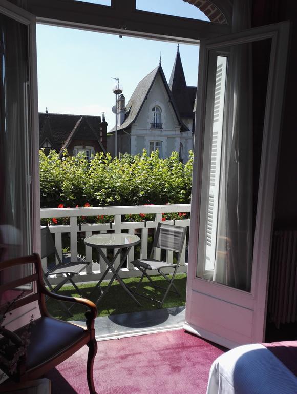 Hotel Marie Anne Deauville Exteriér fotografie